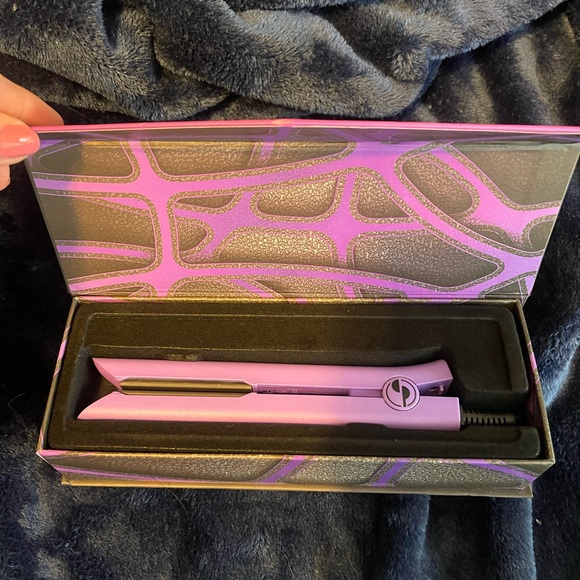 Brand new Pin Straight Travel Size Hair Straightener - Picture 2 of 3